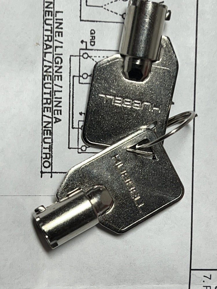 Hubbell PD1943 20-277V AC Locking Switch With 2 Keys