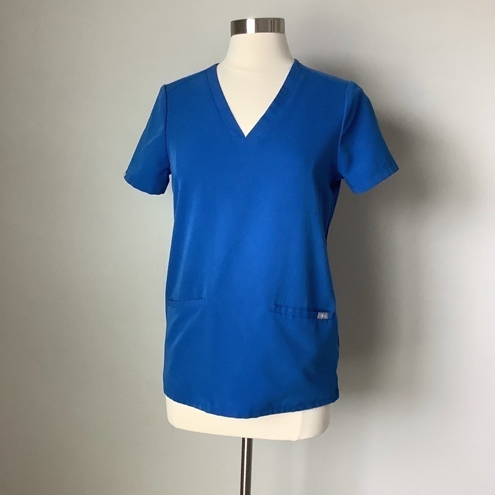 FIGS Technical Collection Scrub Top XS Pockets FW1100