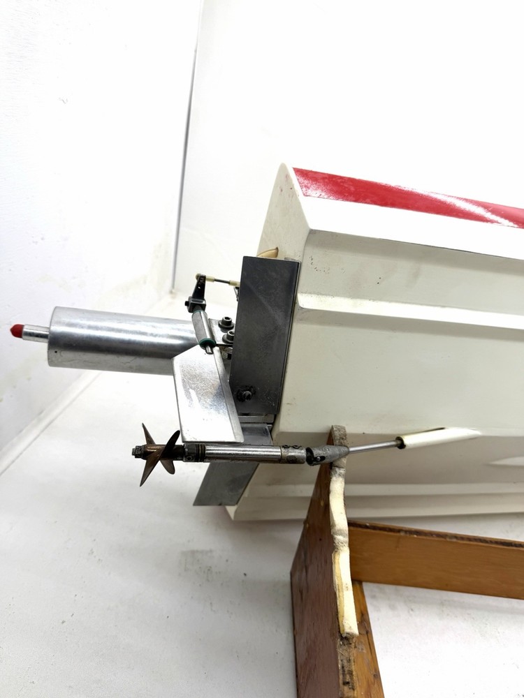 Custom 40” RC V Hull Boat Complete Nitro With Stand