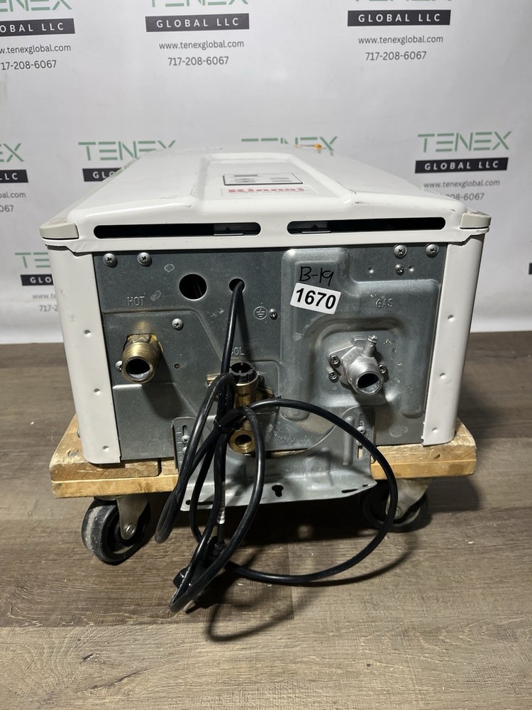 Rinnai V75iN Indoor Tankless Water Heater 180k BTU Natural Gas (B-19 #1670)