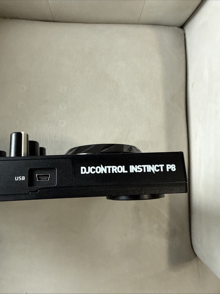 Hercules DJControl Instinct P8 Party Pack