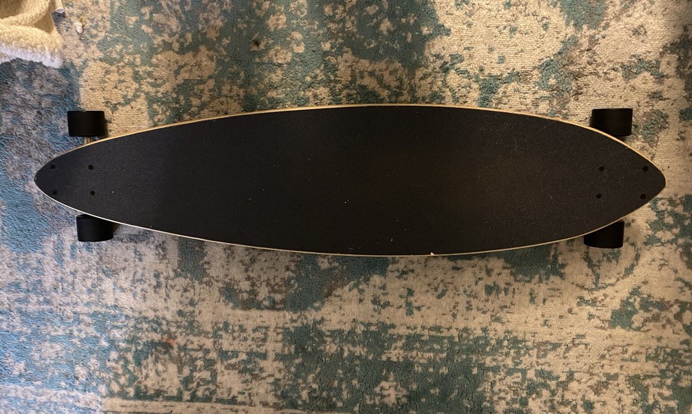 Atom Longboard Slightly Used Around five times Aprox 44”