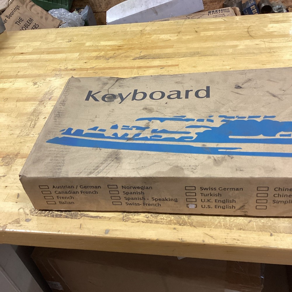 New CLI Computer Lab International 122-Key PS/2 Keyboard BSUS1304000948