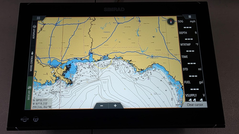Simrad NSO16 evo3 + OP50 Remote Controller 16” MFD Chartplotter – Complete Set.