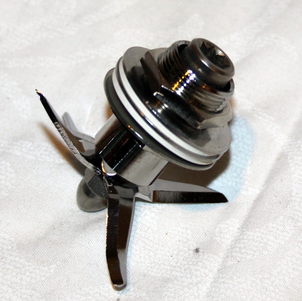 Waring 003548 7011HS 7011HG 7011HB Blender Blade Assembly socket bottom