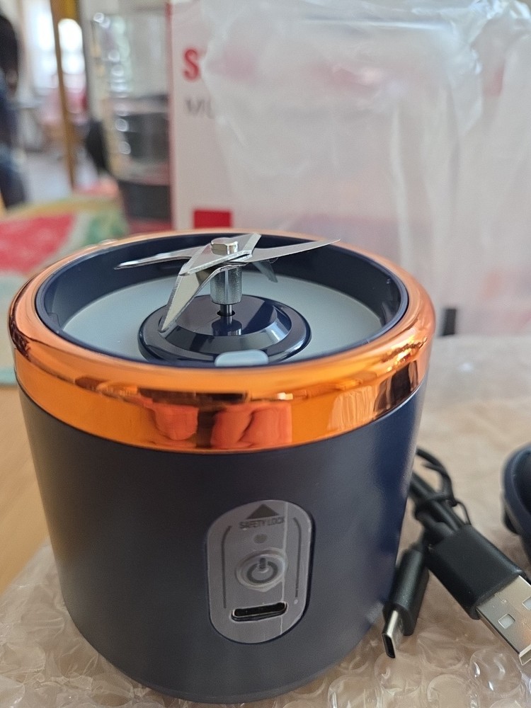 Small Portable Multi Function Juicer Blender
