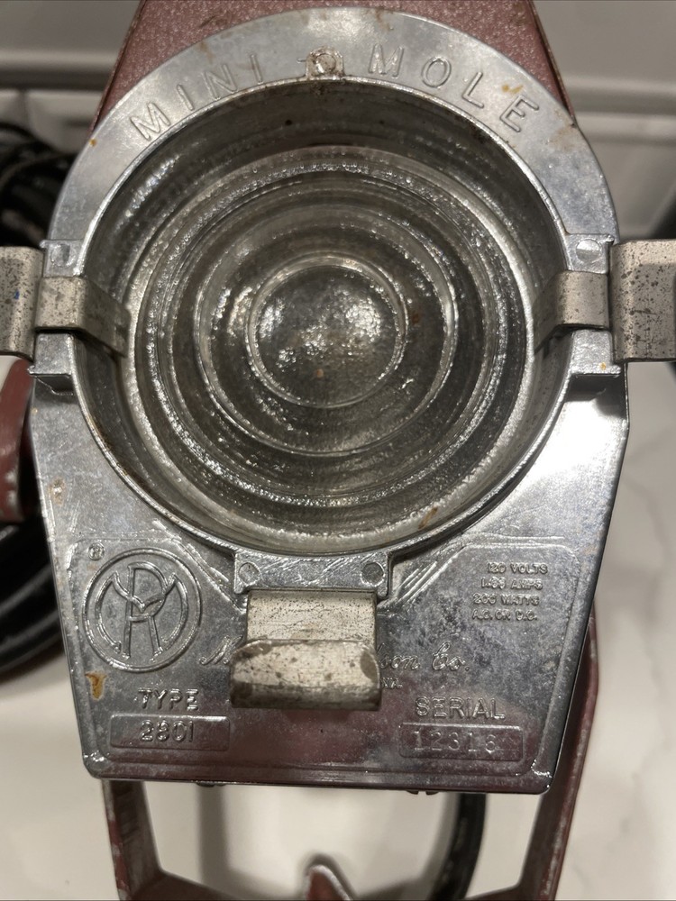 Mole Richardson 200watt Mini-Mole Type #2801 AKA Inkie 