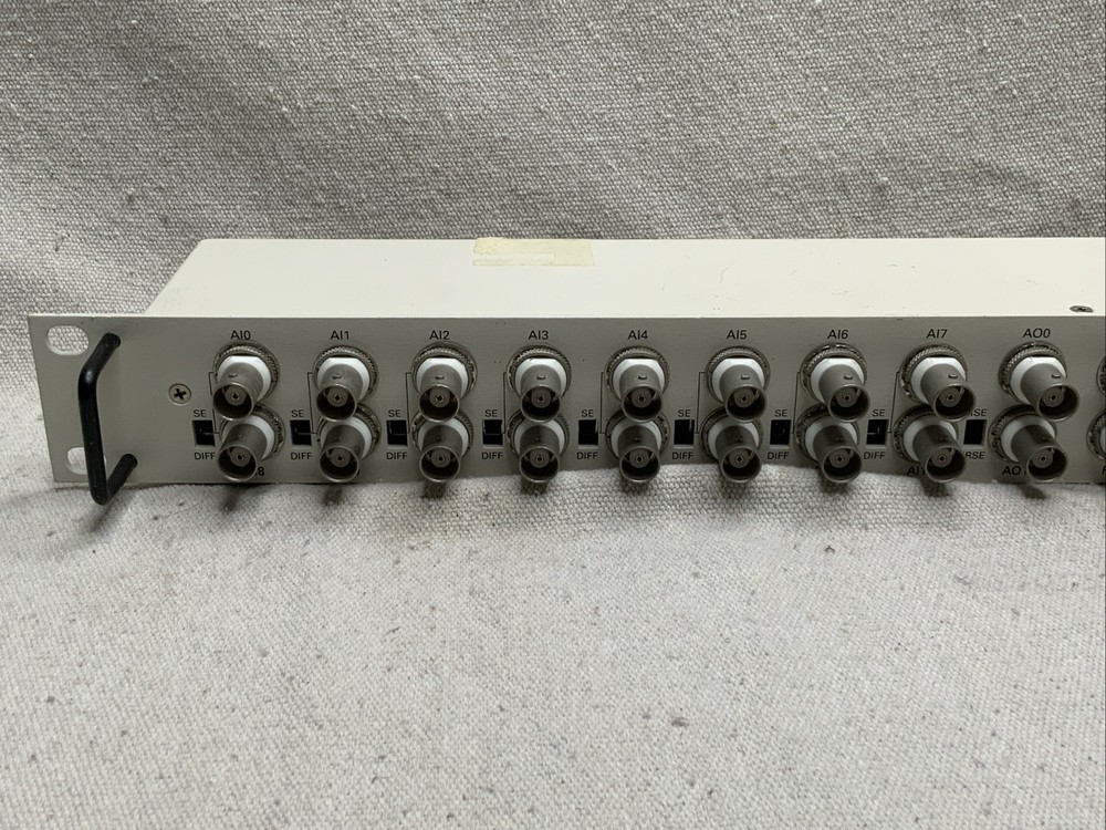 National Instruments BNC-2090A Rackmount Breakout Panel