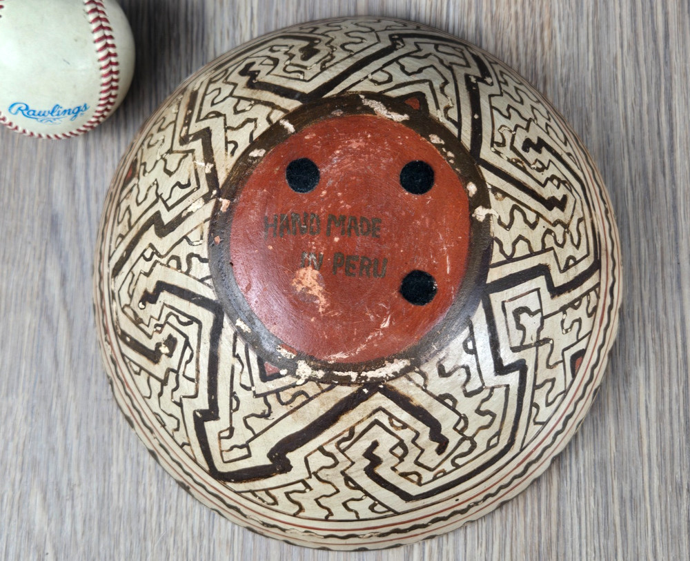 Polychrome Shipibo Conibo pottery bowl Made in Peru Amazon tribal pattern 9.25"