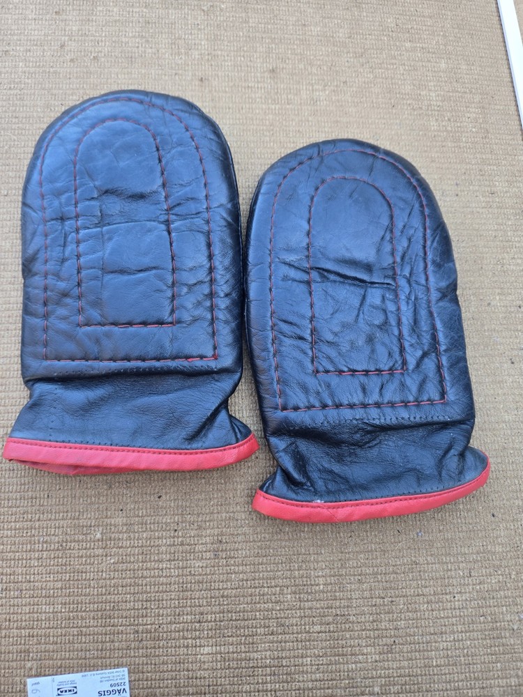 Speed bag gloves medium