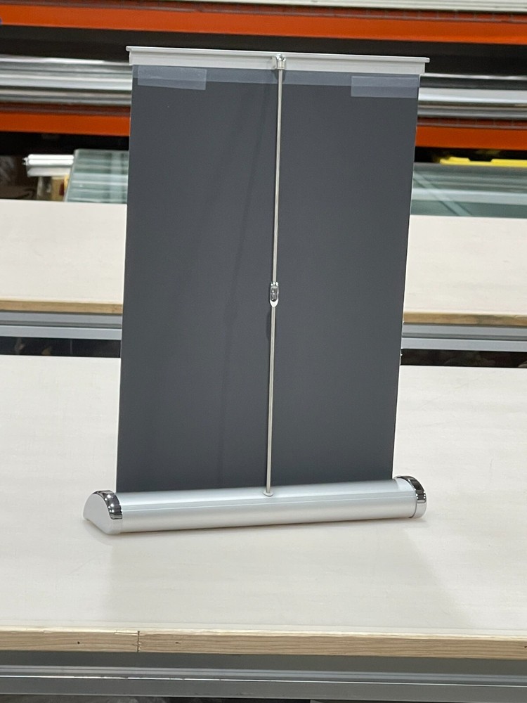 8 ½"x 11 ½"（A4） Mini Tabletop Retractable Banner Stand