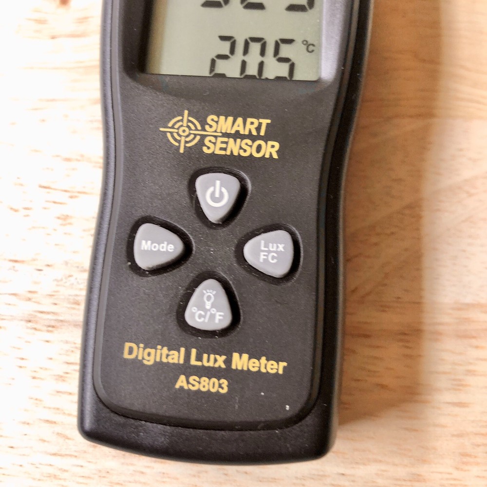 Smart Sensor AS803 LCD Digital Lux Meter Handheld Working