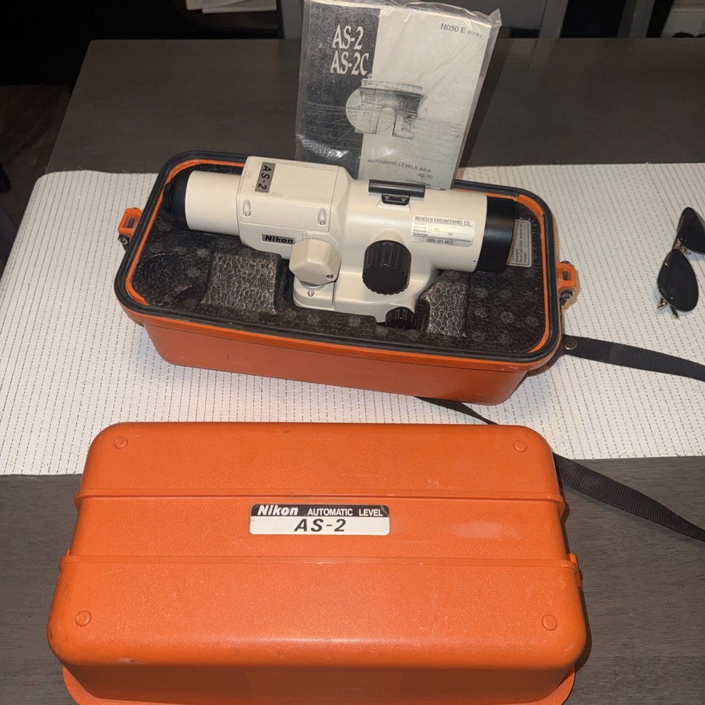 Nikon AS2.(34x) Automatic level W/ Case & Manual