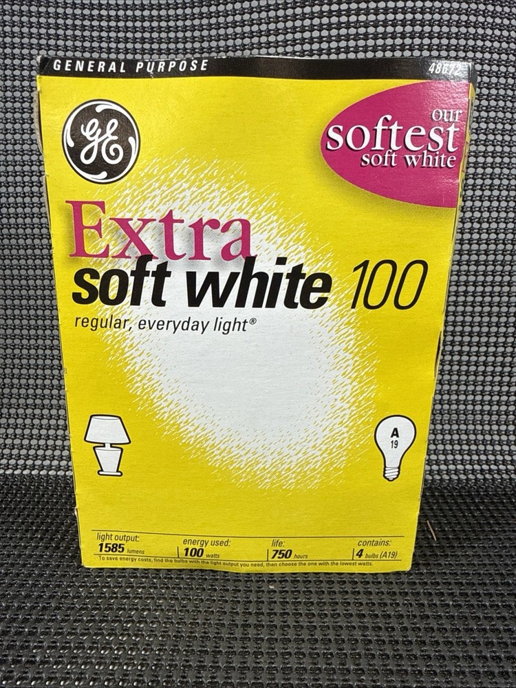 GE Extra Soft White 100W Light Bulbs - 4 Pack NEW