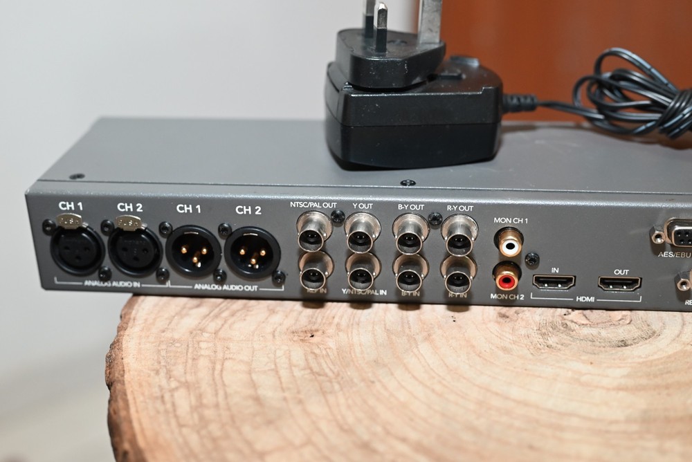Blackmagic Design Multibridge Pro 2 Editing System with switching Power supply