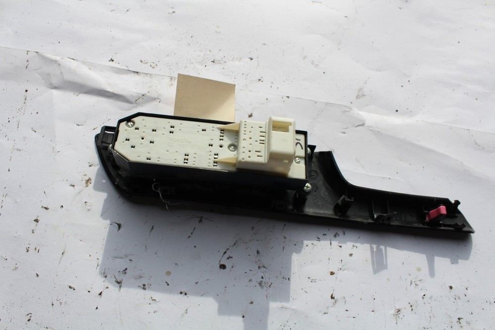 2009-2013 TOYOTA MATRIX FRONT LEFT MASTER WINDOW CONTROL SWITCH R1953