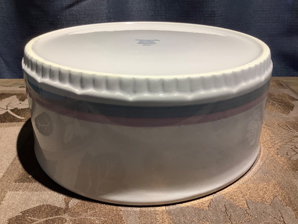 Pfaltzgraff Aura 8 3/4” Flat Bottom Serving Bowl