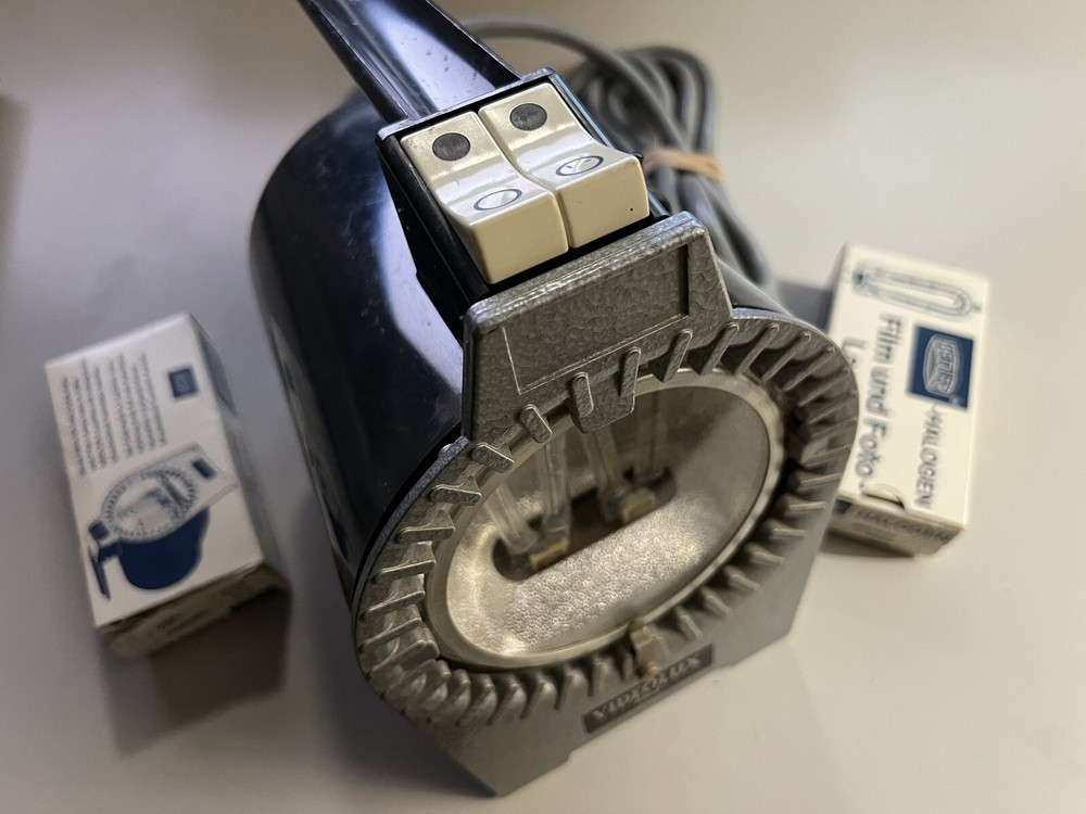 Videolux Silent Halogen Light w/ Handle W. Germany