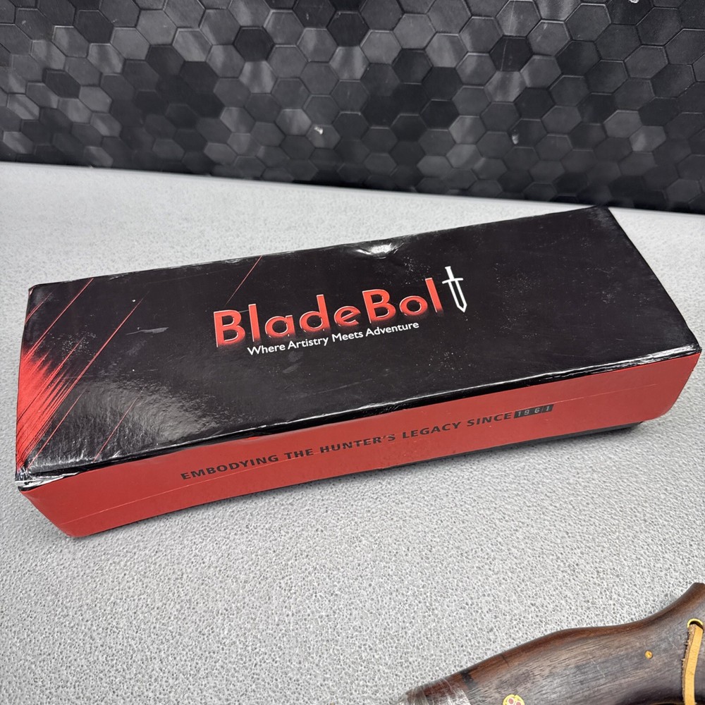 BLADEBOLT KNIVE