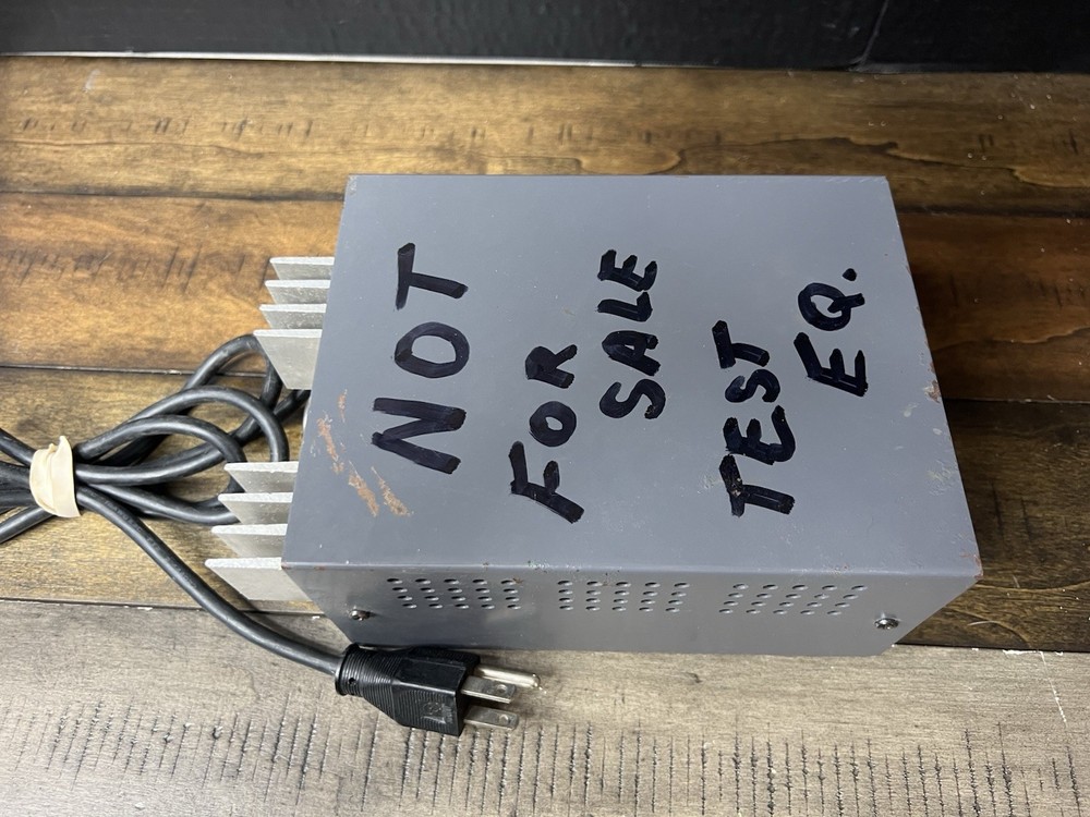 Samlex Regulated DC Power Supply RPS1204 13.8V 4-6 Amp Testing Unit