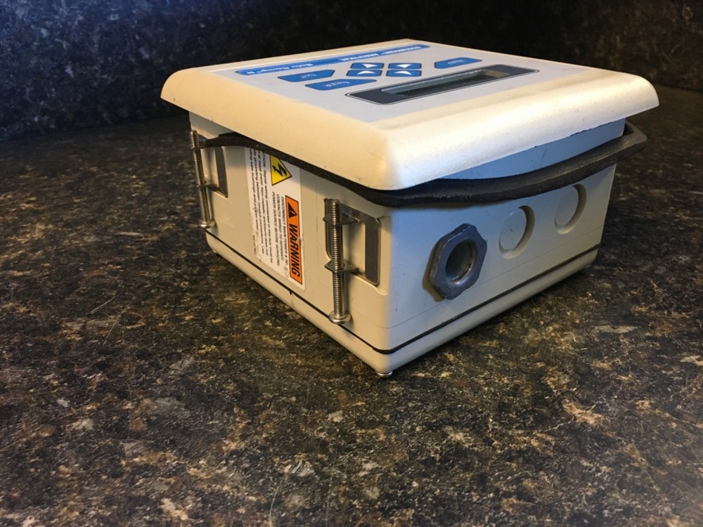 Rosemount Analytical 1055-01-10-22 Conductivity Analyzer (KB)