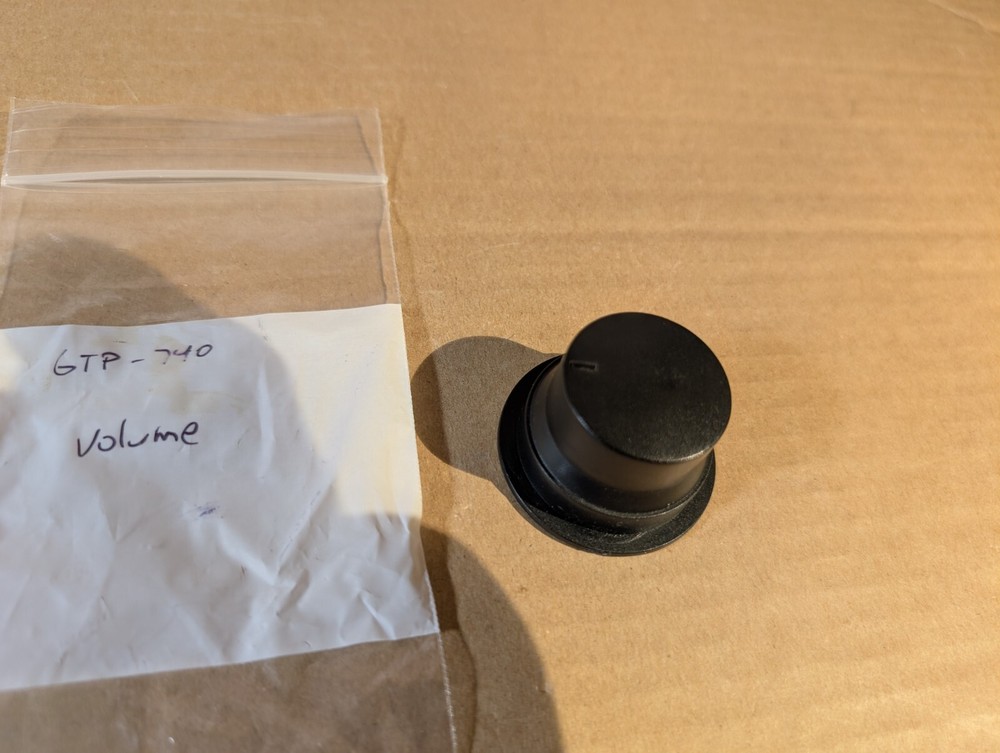 Adcom GTP-740 volume knob