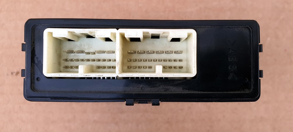 2010-2013 TOYOTA 4RUNNER Tailgate Liftgate Multiplex Control Module 89222-35030