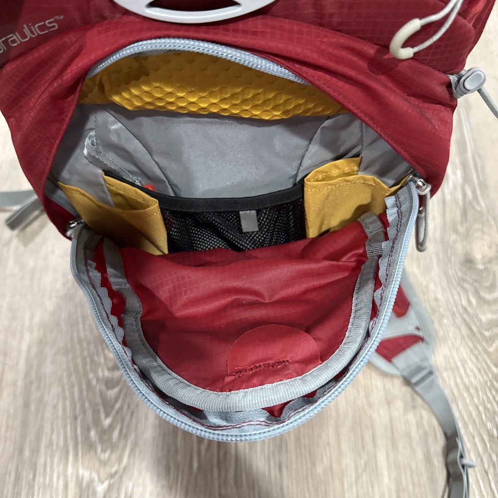 Osprey Raptor 6 Red Backpack With Bladder
