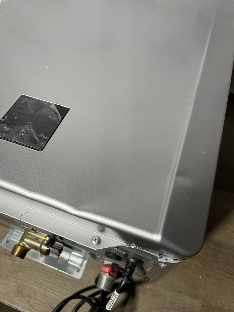 Rinnai RX199iN Tankless Water Heater 199k BTU Nat. Gas/Propane Gas (B-7 #1598)