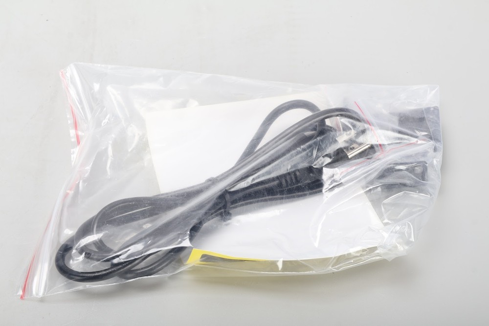 Russound xZone4 Multi-Zone Audio Distribution System W/ Power Cable & Rack Ears