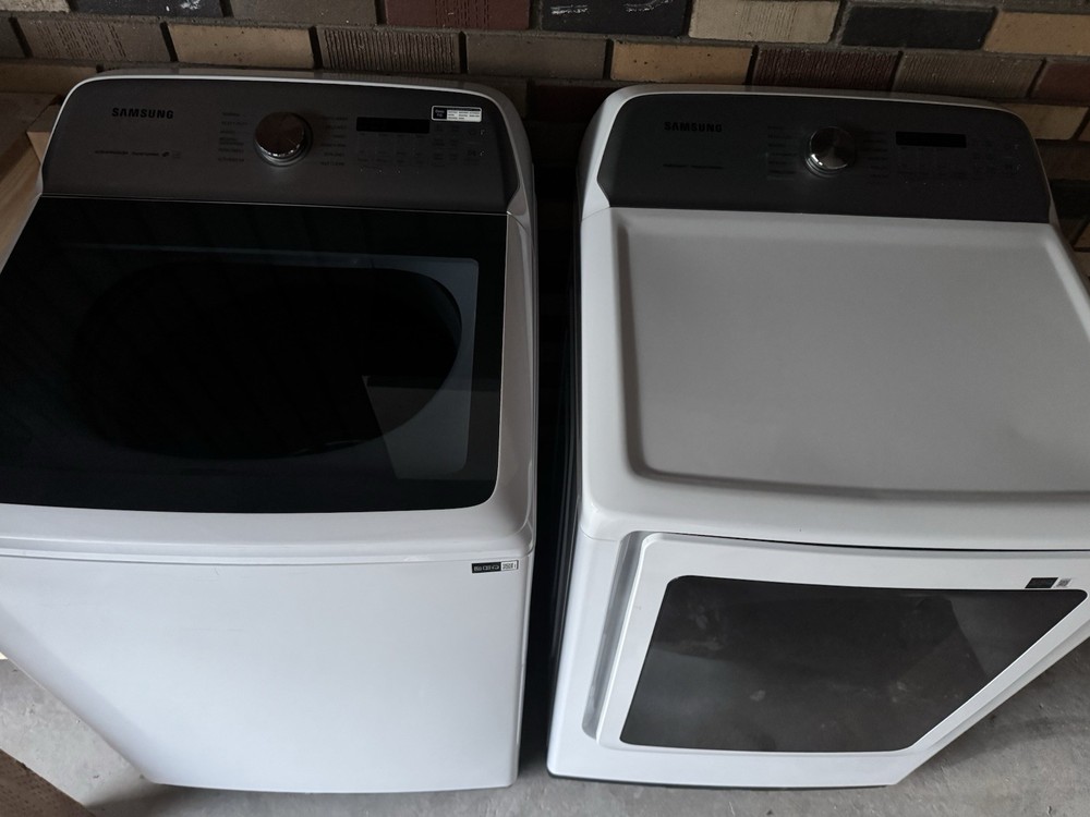 SAMSUNG Washer And Dryer Set