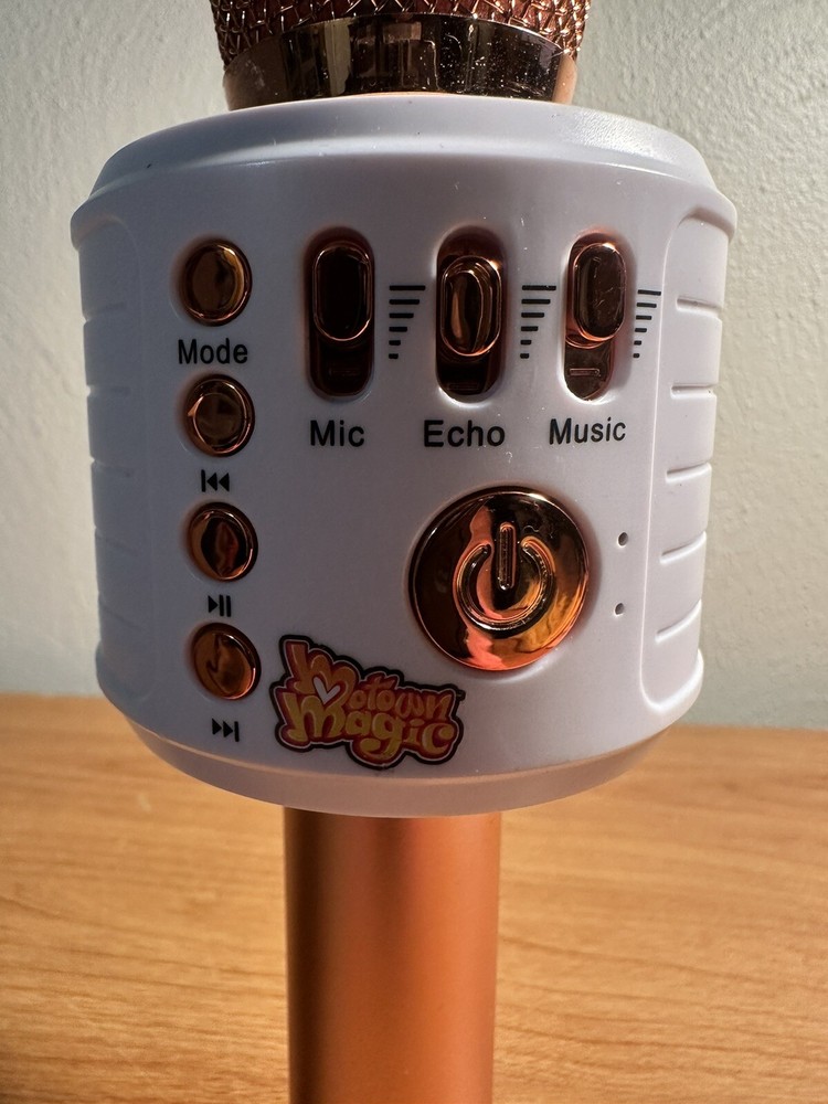 MOTOWN MAGIC BLUETOOTH KARAOKE MICROPHONE - MOVE2PLAY