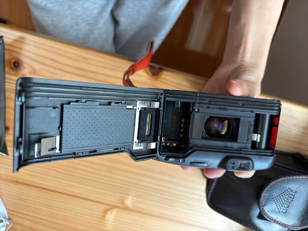 Nikon Zoom700 Vr Camera