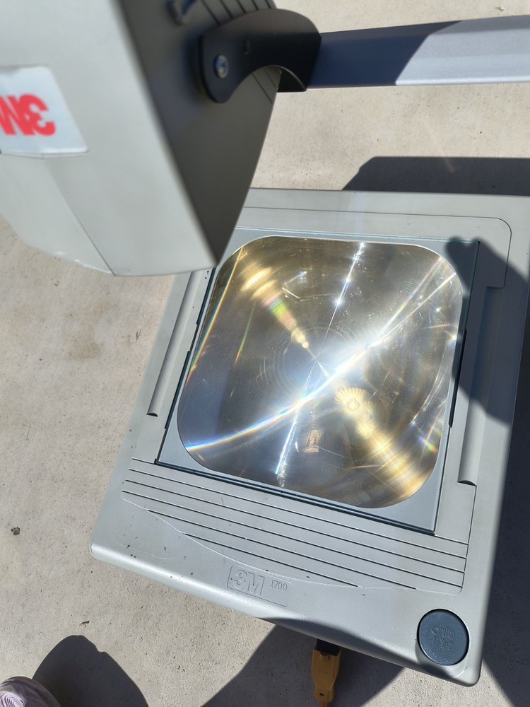 3M 1700 Series overhead projector