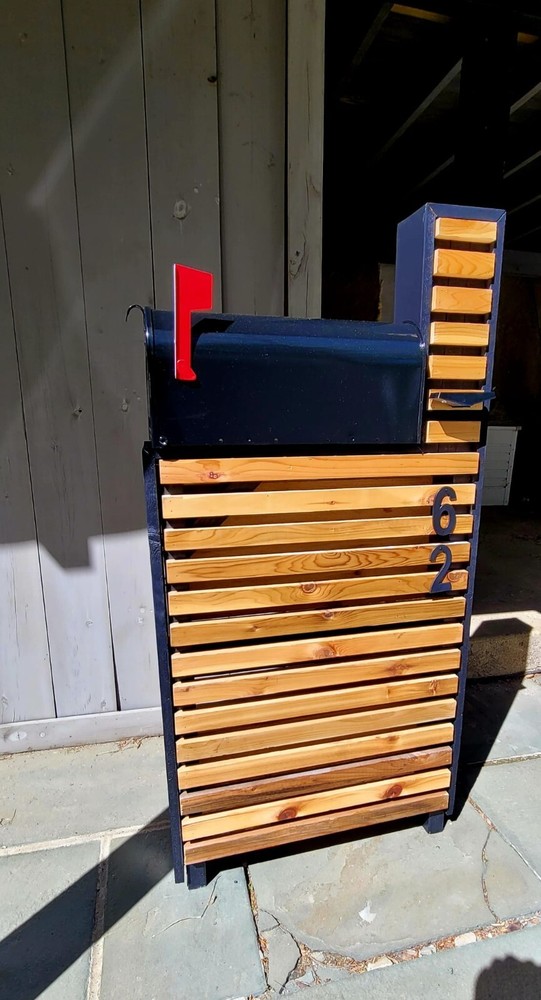 Modern Cedar Mailbox Post, Multi-Slatted FREE SHIPPING