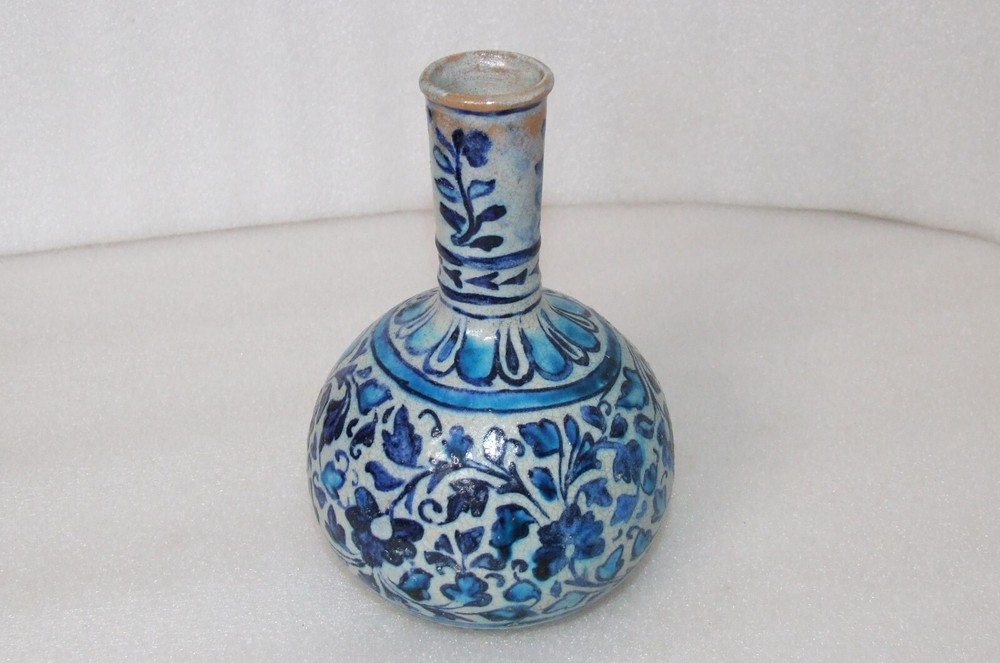 Blue and White Multan glazed Pottery Bottle