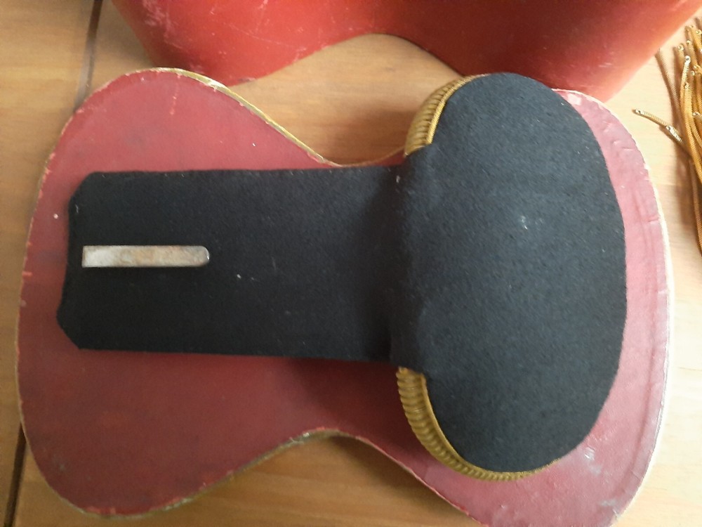 Napoleonic uniform epaulettes in box.