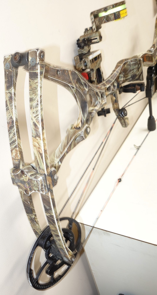 Compound Bow Bowtech "The General " Left Handed