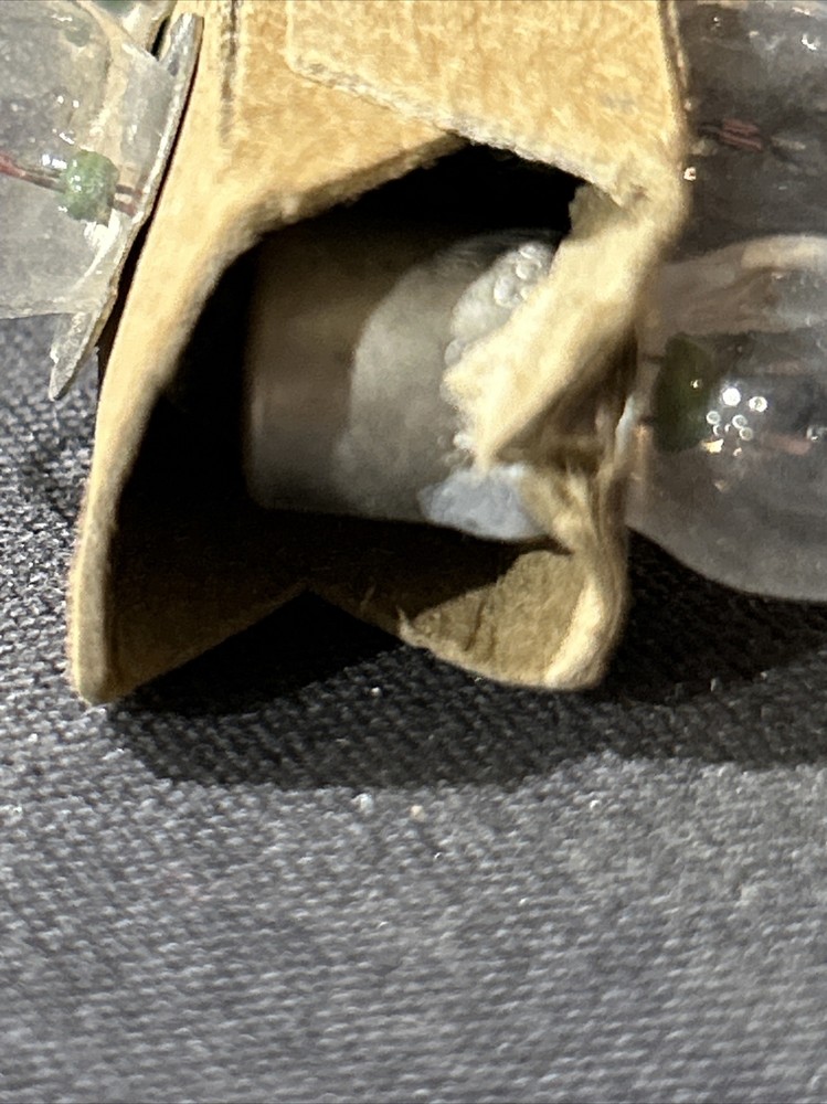 10 Sylvania PR3 Miniature Lamp Bulbs (SP105)