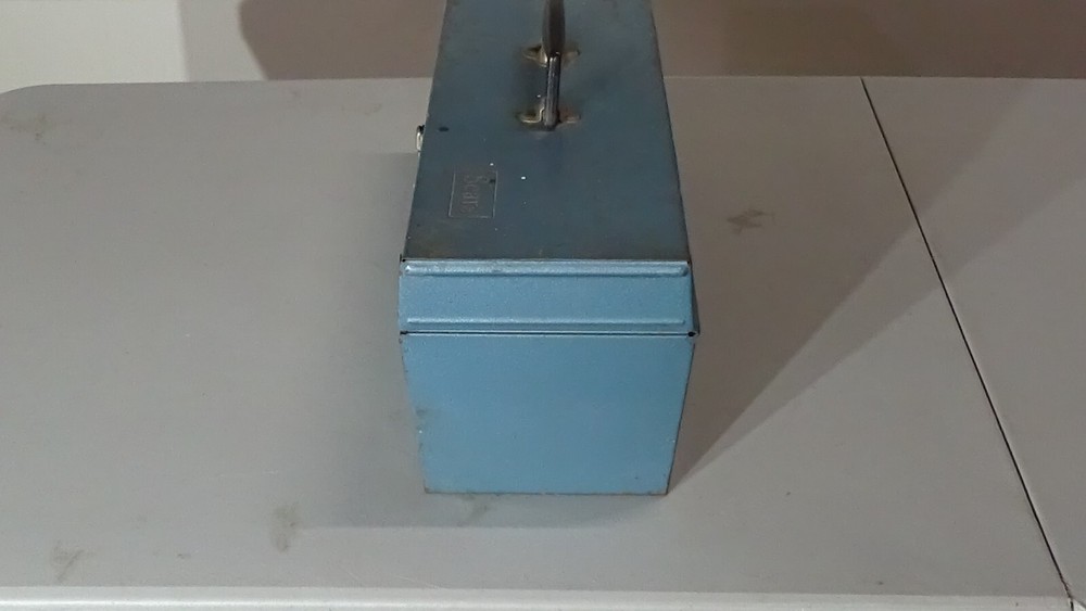 Vintage Sears/Craftsman toolbox with tray.