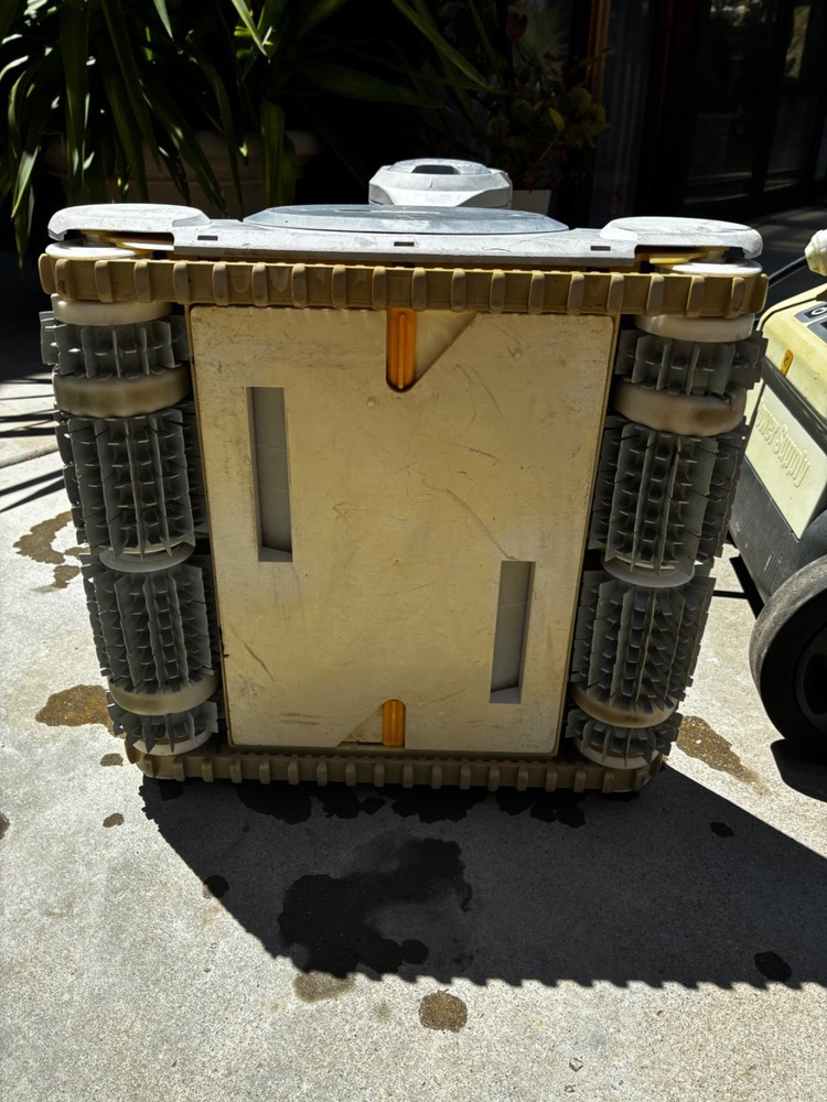 Maytronics Dolphin DX6 Robotic Pool Cleaner