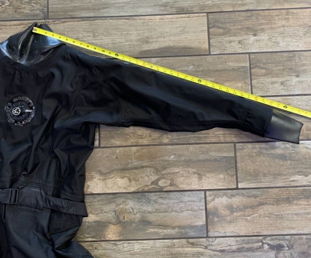 Mobby's Drysuit Size Large