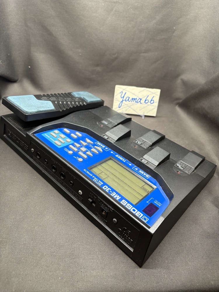 BOSS ME-30 Multi-Effects Guitar Processor - Analog Feel Controls - Unit Only