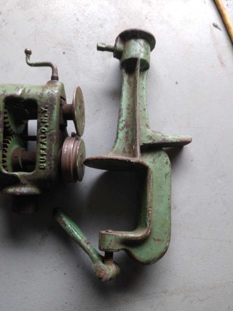 Niagara Hand Crank Bead Roller - vintage sheet metal work
