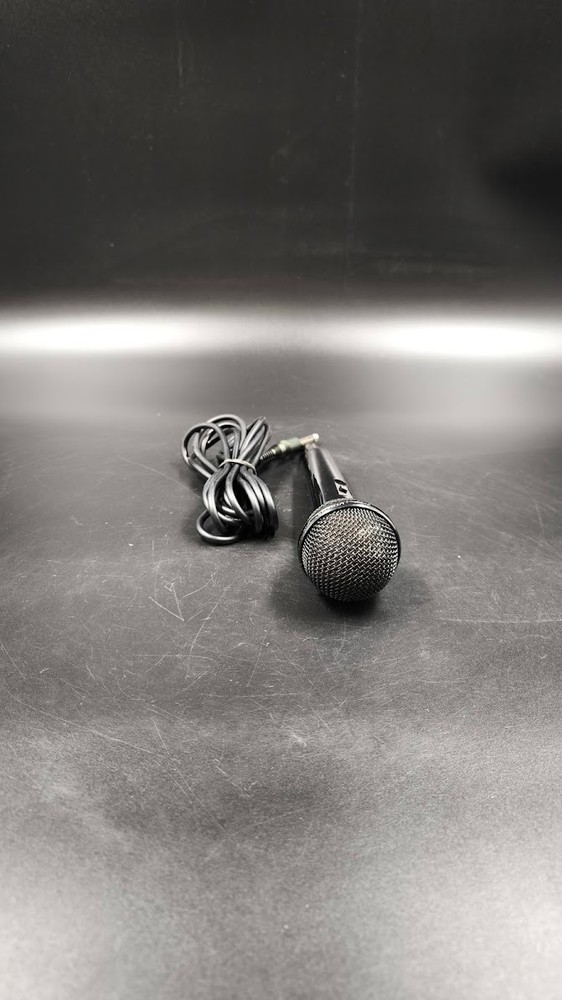 Uni-Directional Dynamic M5 Microphone Used Working Black