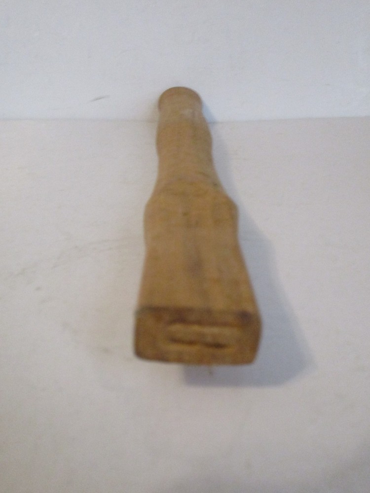 16 1/2" UNBRANDED UNUSED HAMMER HANDLE