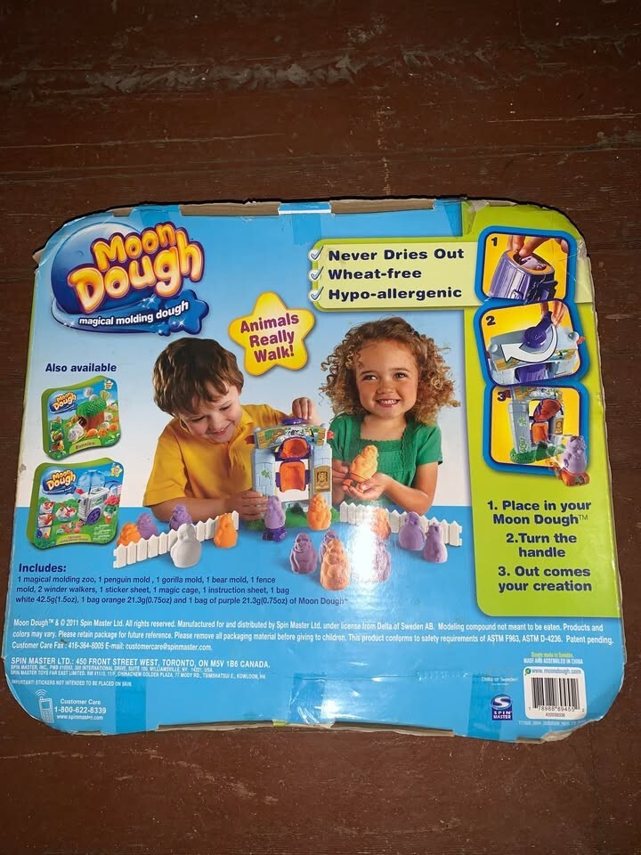 NEW Moon Dough Magic Zoo