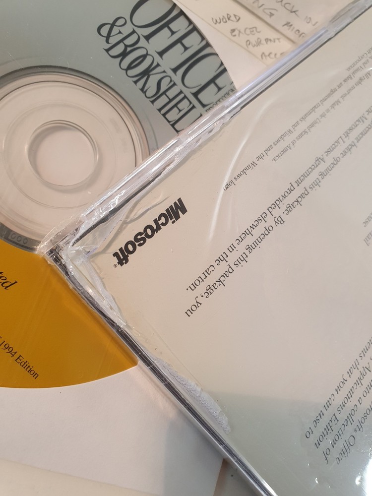 Vintage Microsoft Software Office Developer's Kit, Money 2000, Bookshelf,...