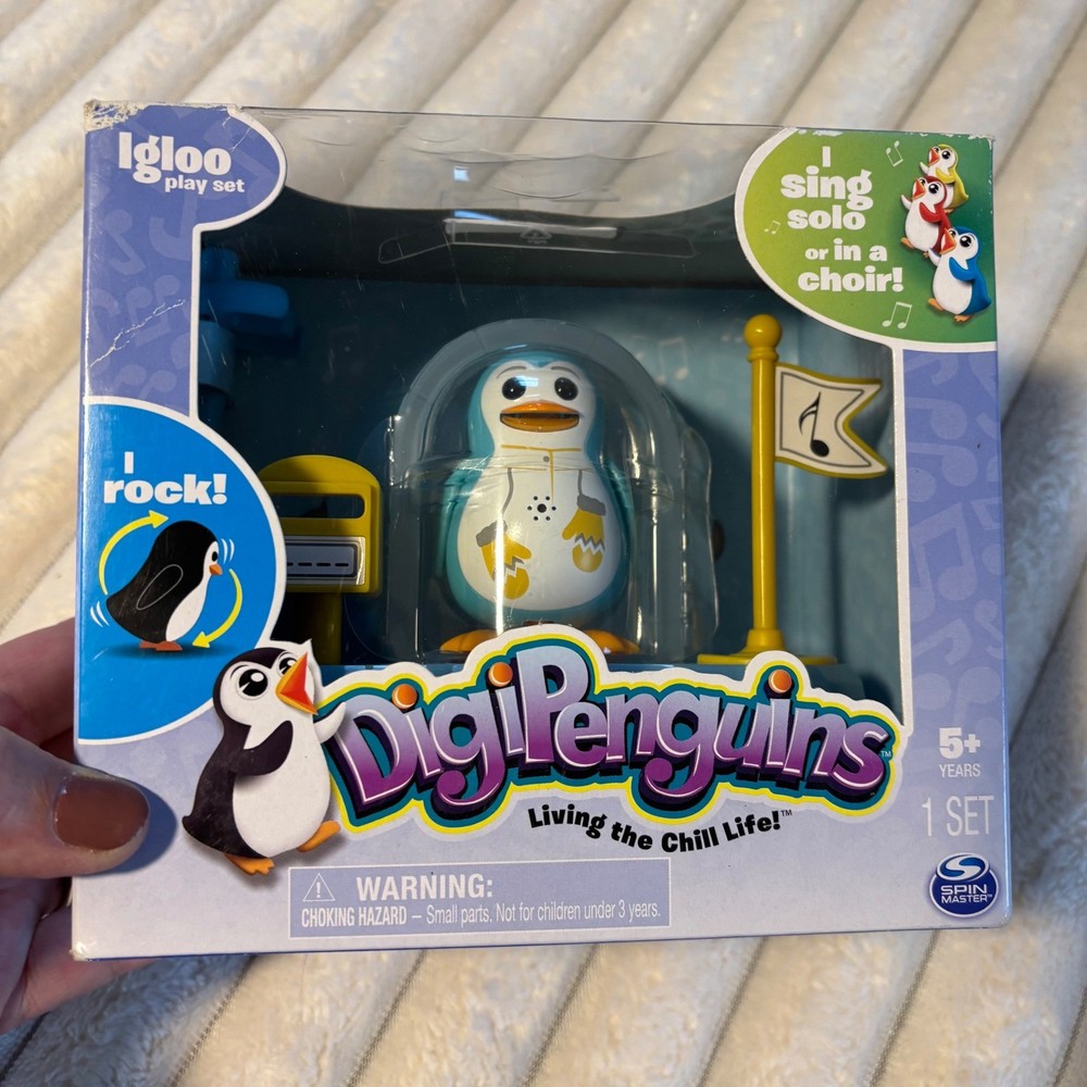 DigiPenguins North Igloo Playset Spin Master New In Box Interactive Toy
