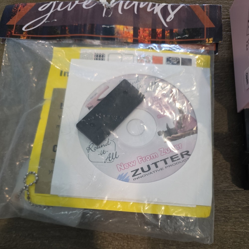 Zutter Innovative Products Pink Bind-It-All Personal Binding System Machine